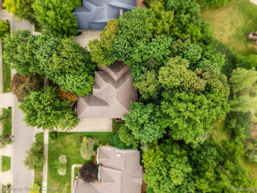 6783 Burtonwood Drive, West Bloomfield, MI — Photo 5