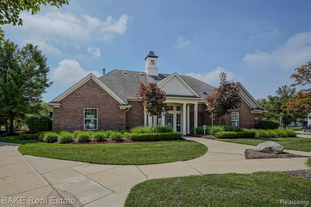 49402 N Glacier, Northville, MI 48168 — Photo 35