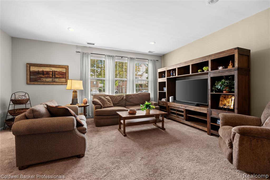 3898 Radcliff Drive, 129, Canton, MI 48188 — Photo 9