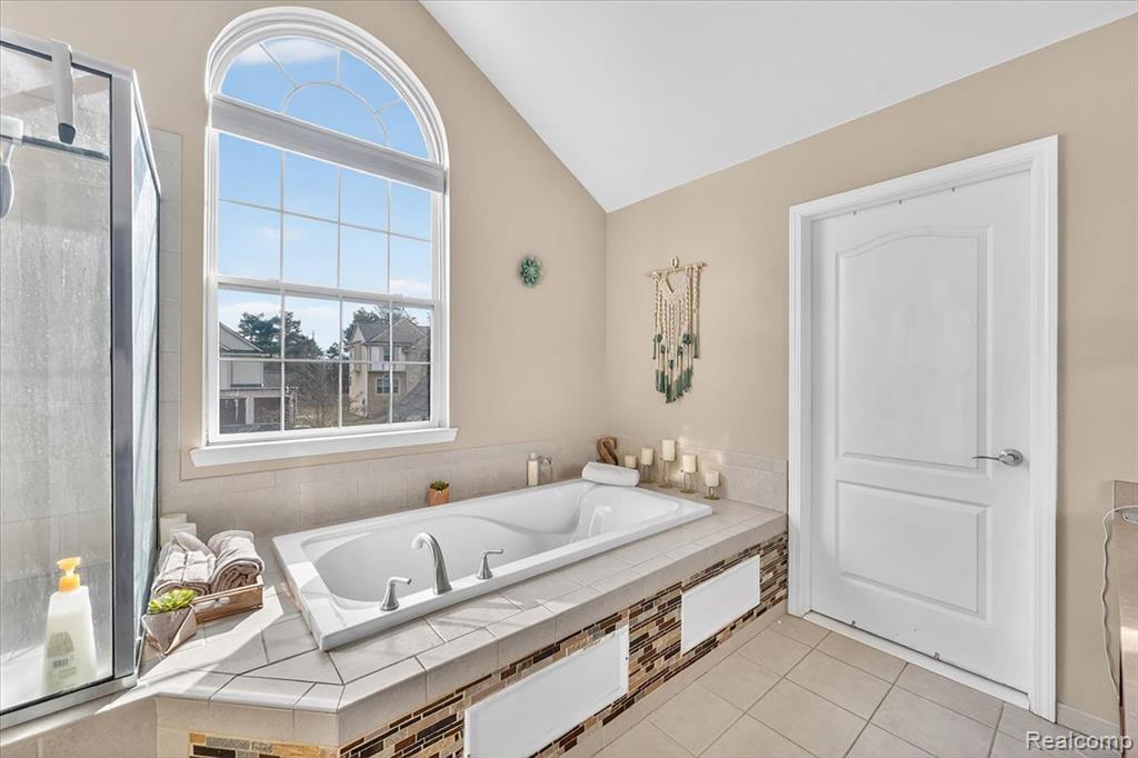 3196 Waldon Ridge Drive, Orion, MI — Photo 21