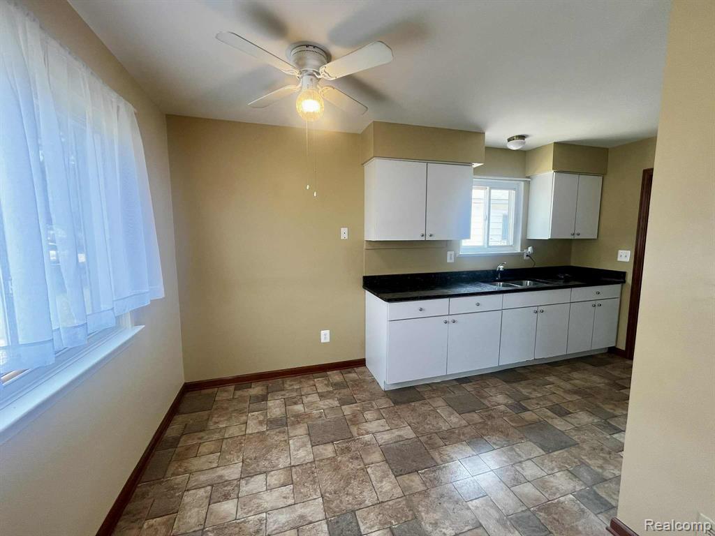 4144 Norbert Ave, Warren, MI 48091 — Photo 4