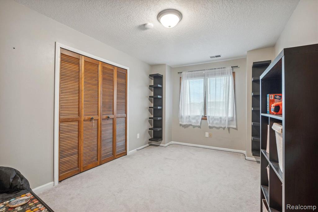 1325 HARBOUR Boulevard, 85, Trenton, MI 48183 — Photo 17