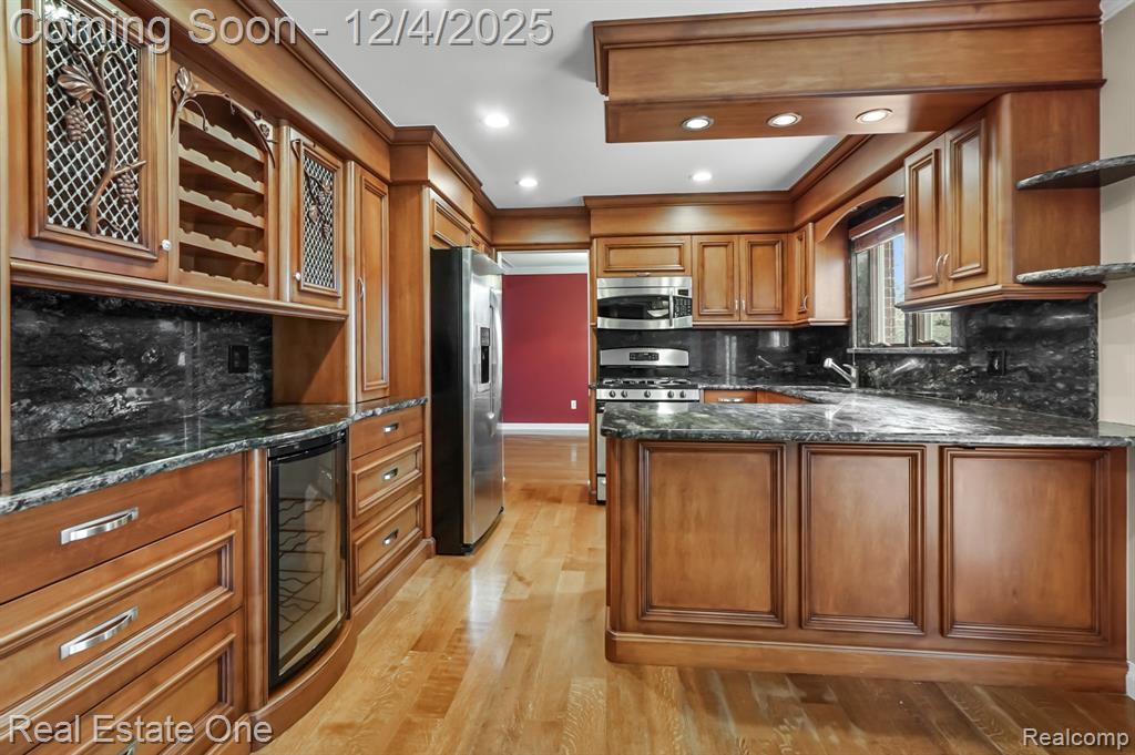 4147 Greensboro Drive, Troy, MI 48085 — Photo 14