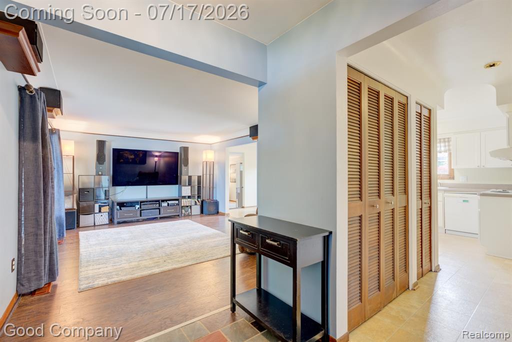 53625 Shelby Road, Utica, MI 48316 — Photo 8