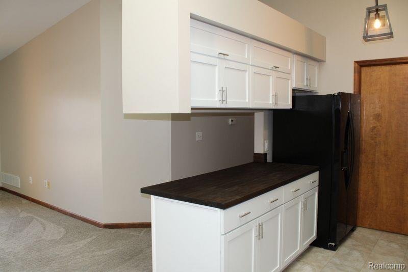 1235 HARBOUR Drive, Trenton, MI 48183 — Photo 14