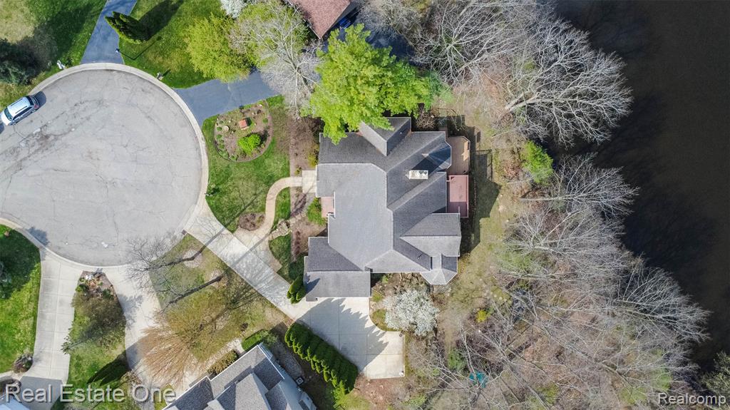 10215 Mill Pointe Drive, Goodrich Vlg, MI — Photo 65
