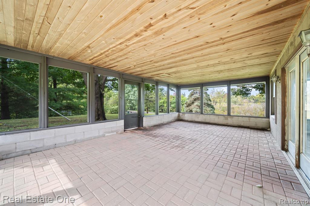 8771 HAMBURG Road, Brighton, MI 48116 — Photo 16