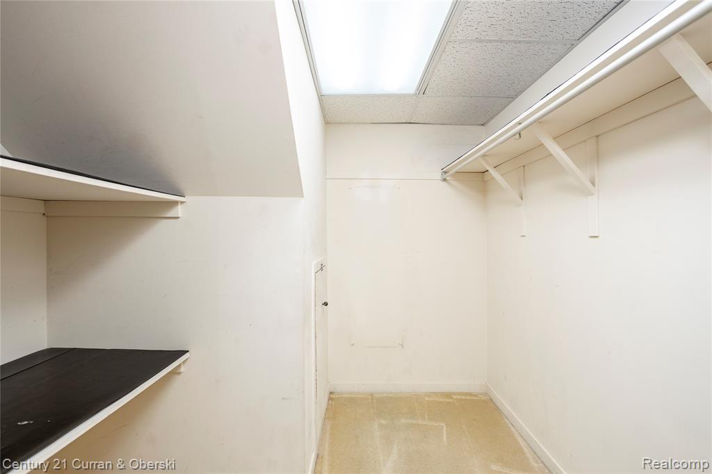 9429 Westwind Drive, Livonia, MI 48150 — Photo 29