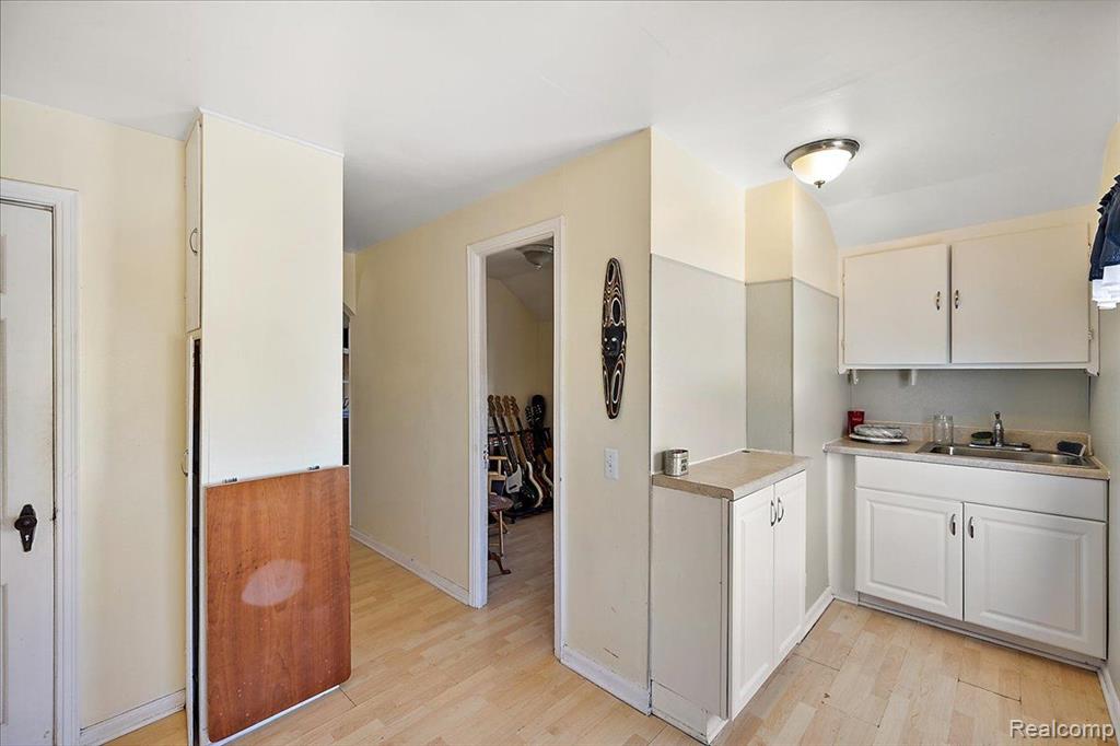 16 S NORTH SHORE Drive, Lake Orion, MI 48362 — Photo 75