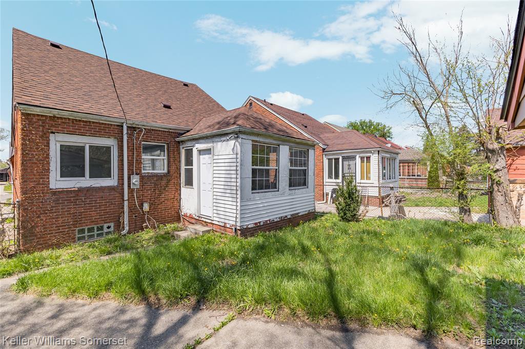 18642 Tracey Street, Detroit, MI 48235 — Photo 25