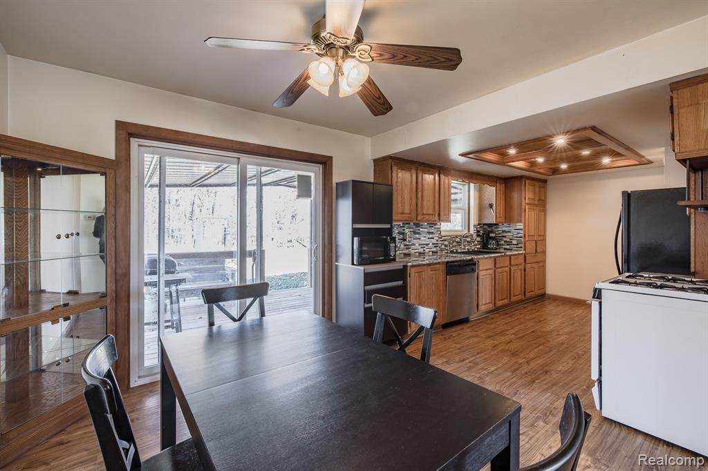 7283 Vanderploeg Lane, Imlay City, MI 48444 — Photo 13