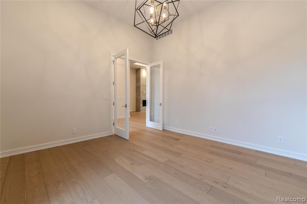 7400 Melody Lane, Bloomfield Hills, MI 48301 — Photo 15