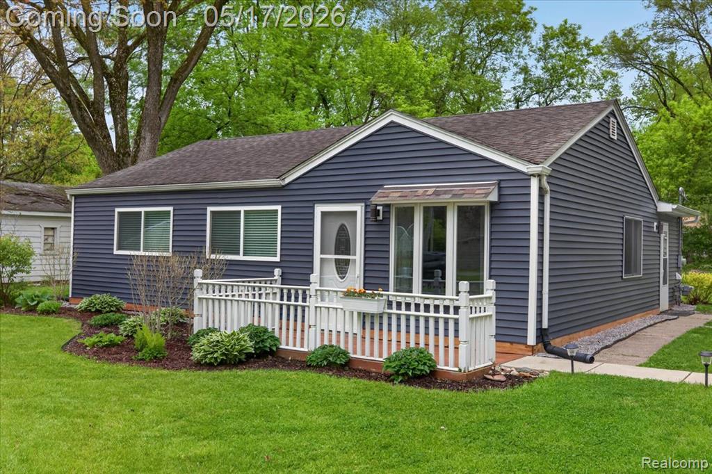 7044 Felix Drive, Clarkston, MI — Photo 5