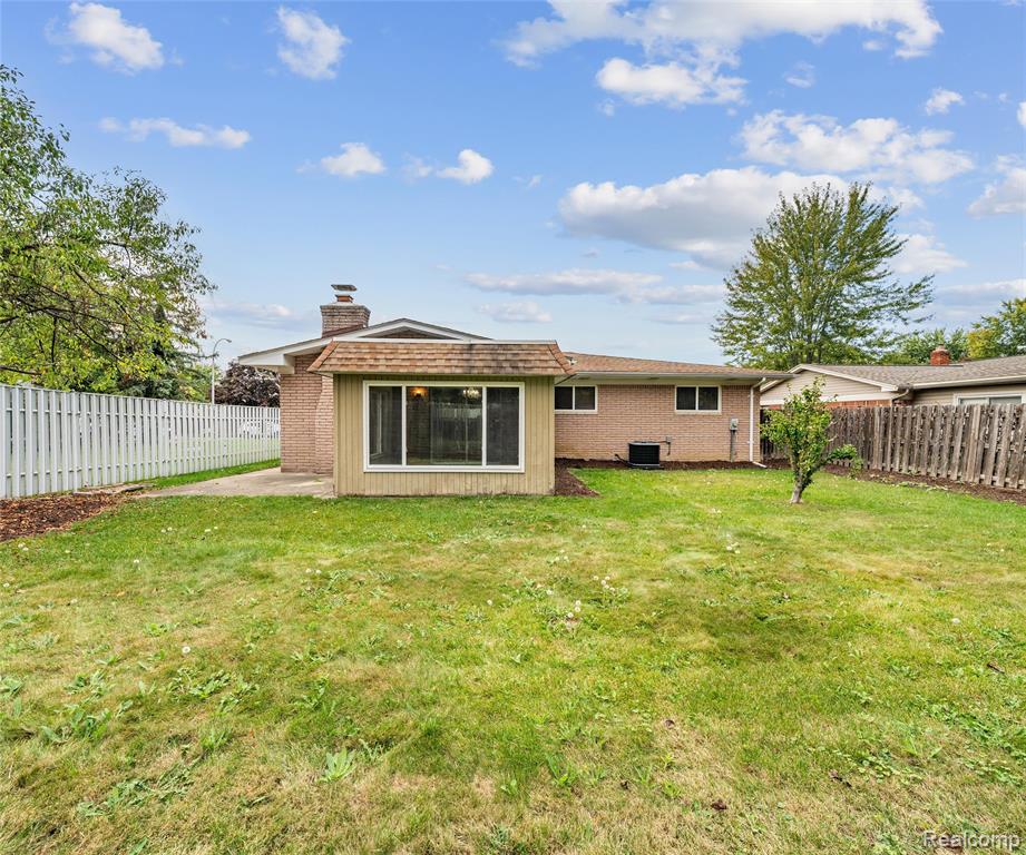 7330 Pointe Drive, Canton, MI 48187 — Photo 42