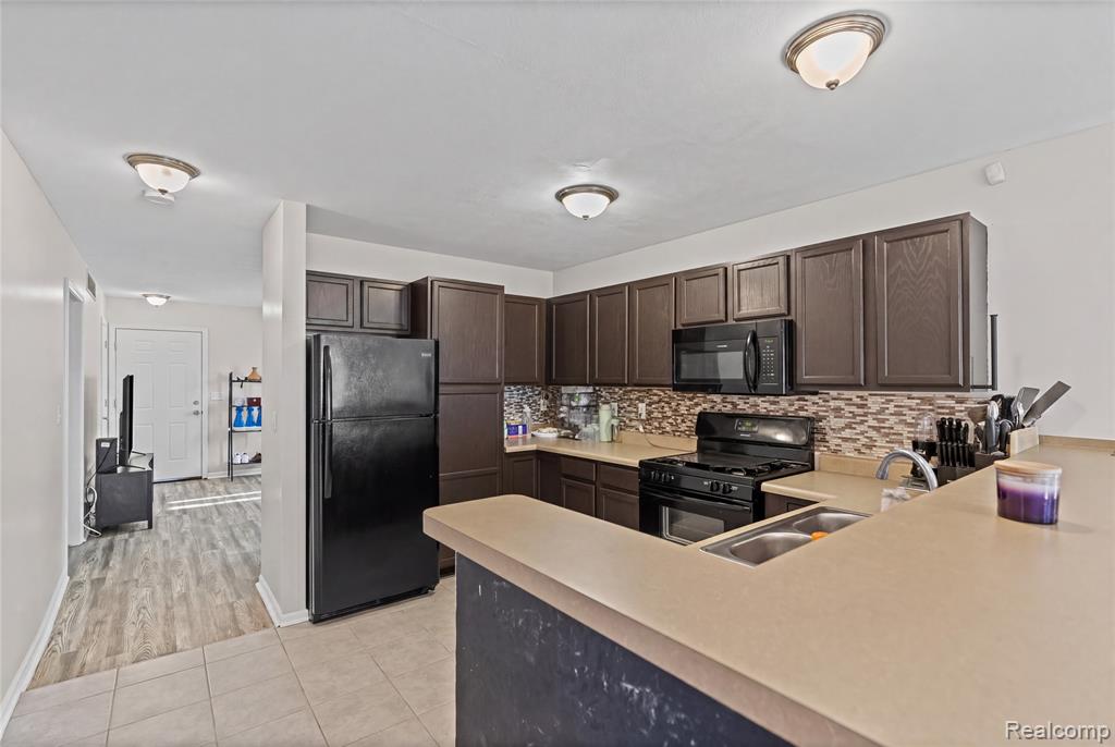 470 E Wood Street, Flint, MI 48503 — Photo 10