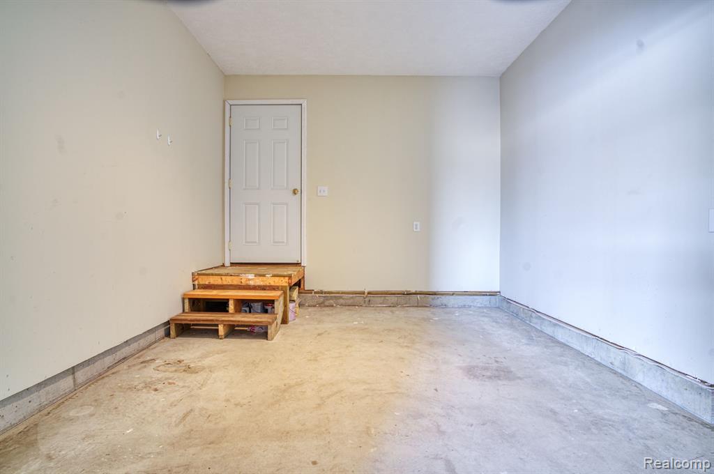 1052 E DEXTER Trail, Dansville, MI 48819 — Photo 39