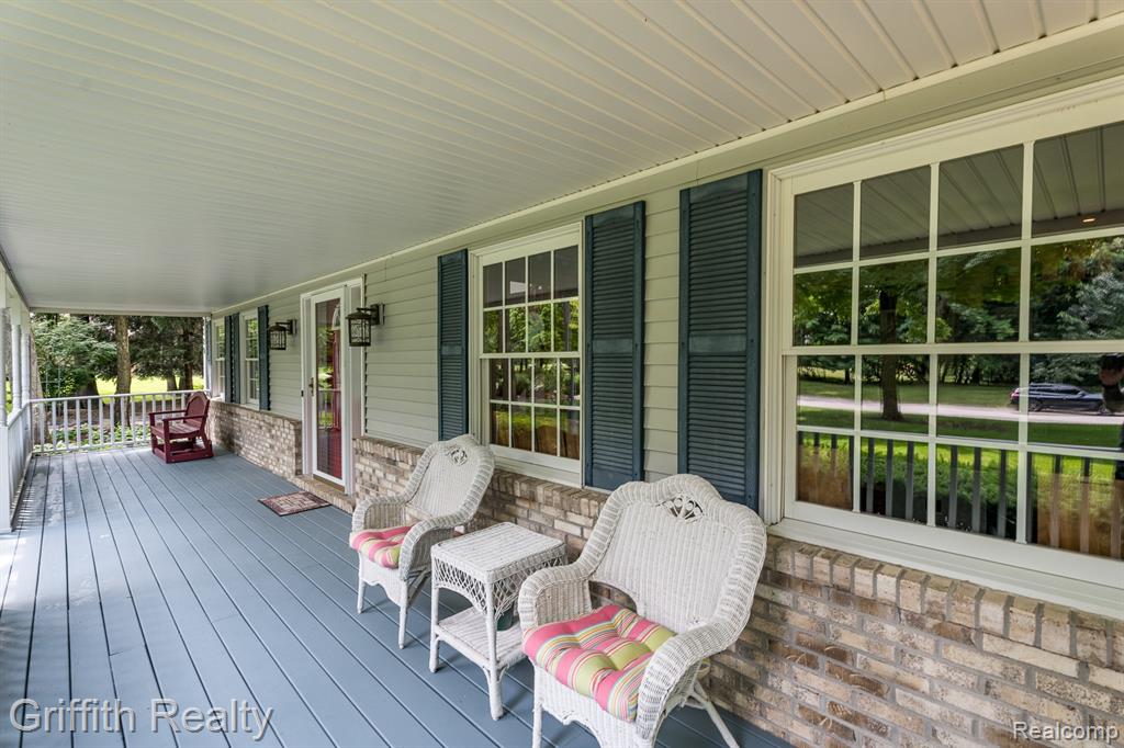 8123 Baypointe Drive, Brighton, MI 48114 — Photo 6