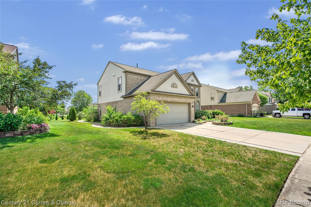 1751 Lanhan Court, Canton, MI 48188 — Photo 40