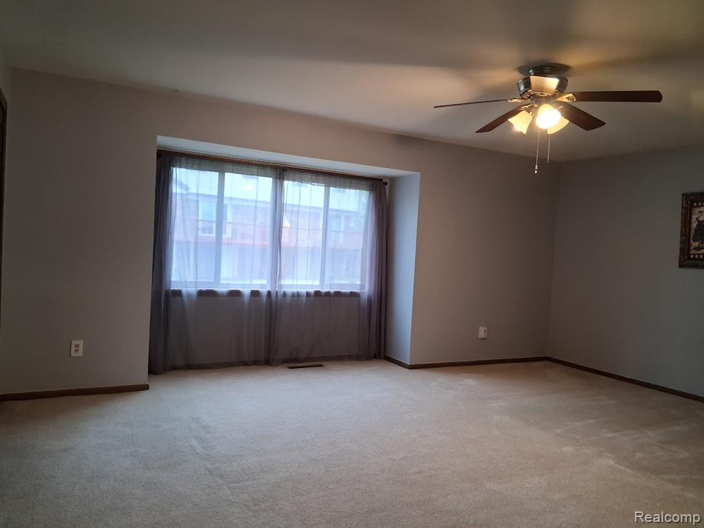 8510 S Pepper Ridge Drive S, Grand Blanc, MI 48439 — Photo 13