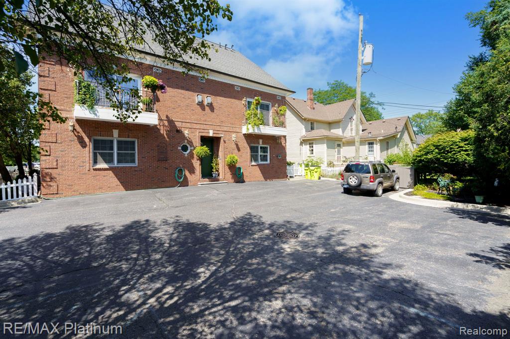 206 E Liberty Street, Milford, MI 48381 — Photo 10
