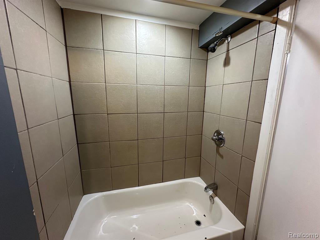 9242 LAFAYETTE Boulevard, Detroit, MI 48209 — Photo 8