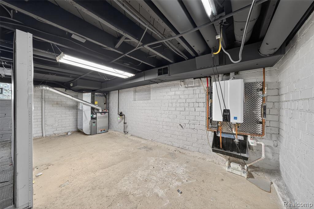 529 E Lincoln Avenue, Royal Oak, MI 48067 — Photo 20