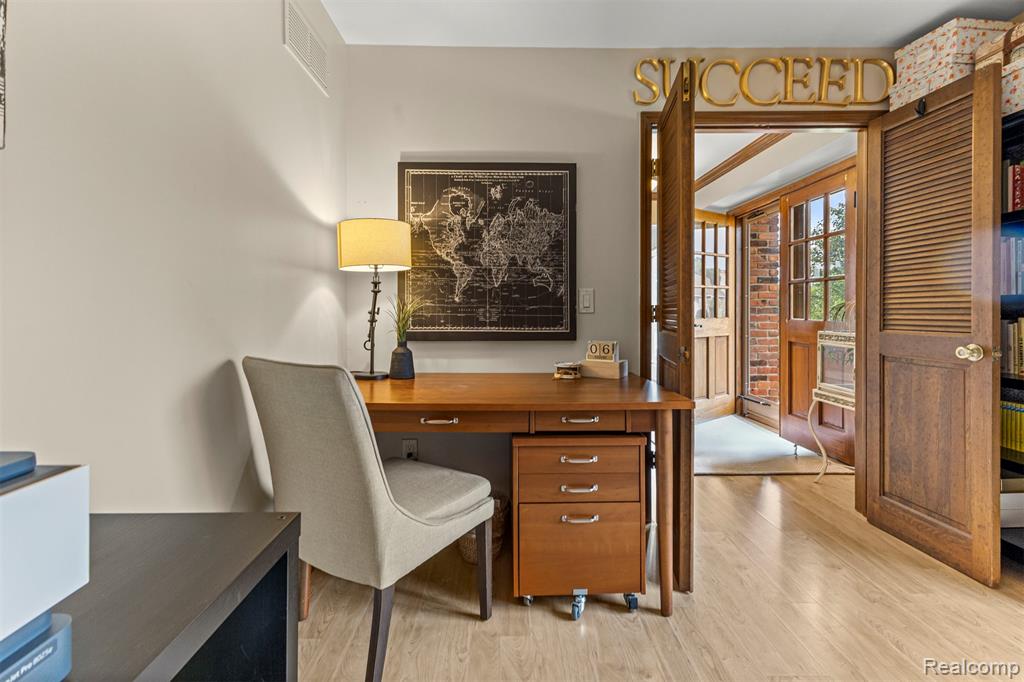 41725 Pon Meadow Court, Northville, MI 48168 — Photo 47