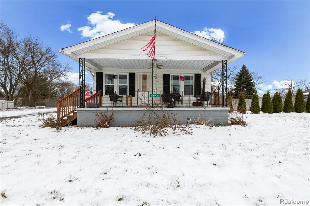 4841 Kempf Street, Waterford, MI 48329 — front exterior