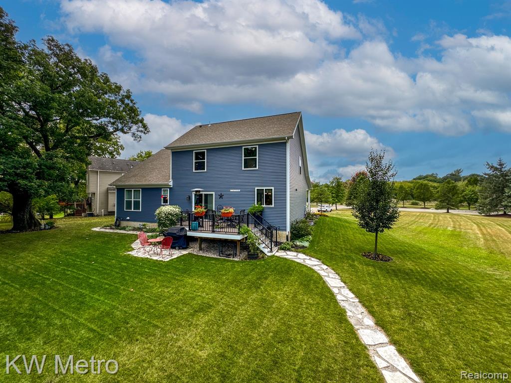 836 OAK CANYON Court, Holly, MI 48442 — Photo 11