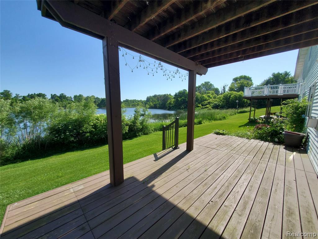7281 Hawthorne Circle, Goodrich Vlg, MI — Photo 35