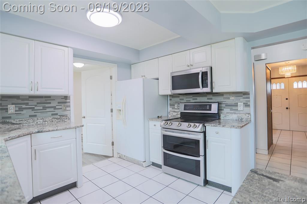 4788 Bloomfield Drive, Sterling Heights, MI 48310 — Photo 14