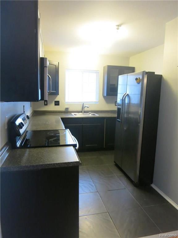 23390 GRAYSON, Southfield, MI 48075 — Photo 10