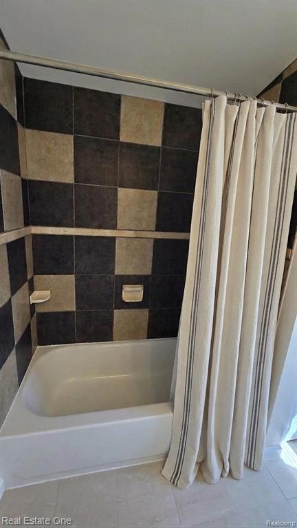 3148 Woodlawn Street, Commerce Twp, MI 48390 — Photo 10