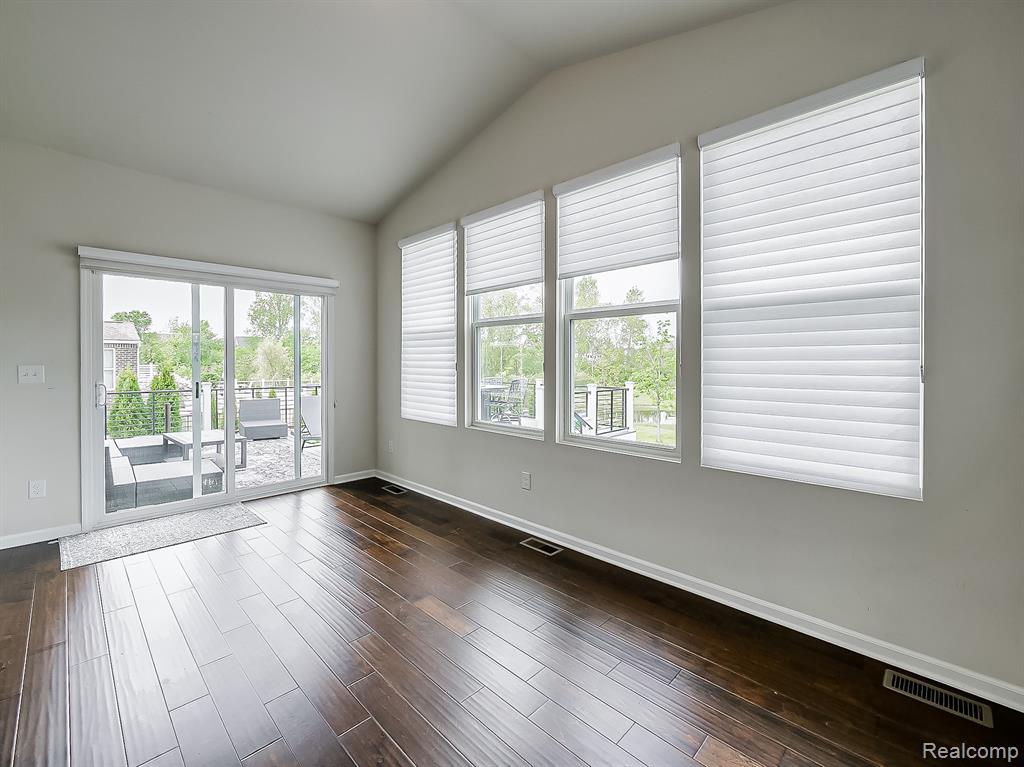 24503 Scenic Drive, South Lyon, MI 48178 — Photo 20