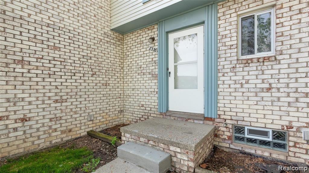 8336 Hickory Drive, Sterling Heights, MI 48312 — Photo 2