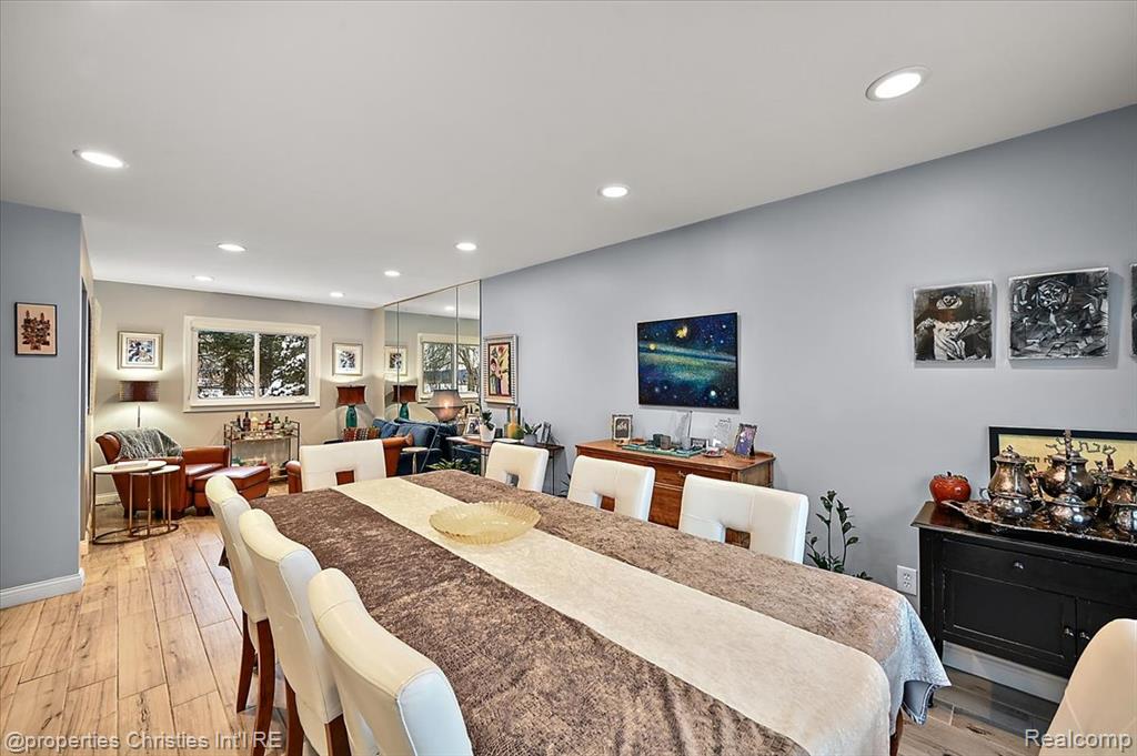 26010 Marlowe Place, Oak Park, MI 48237 — Photo 14