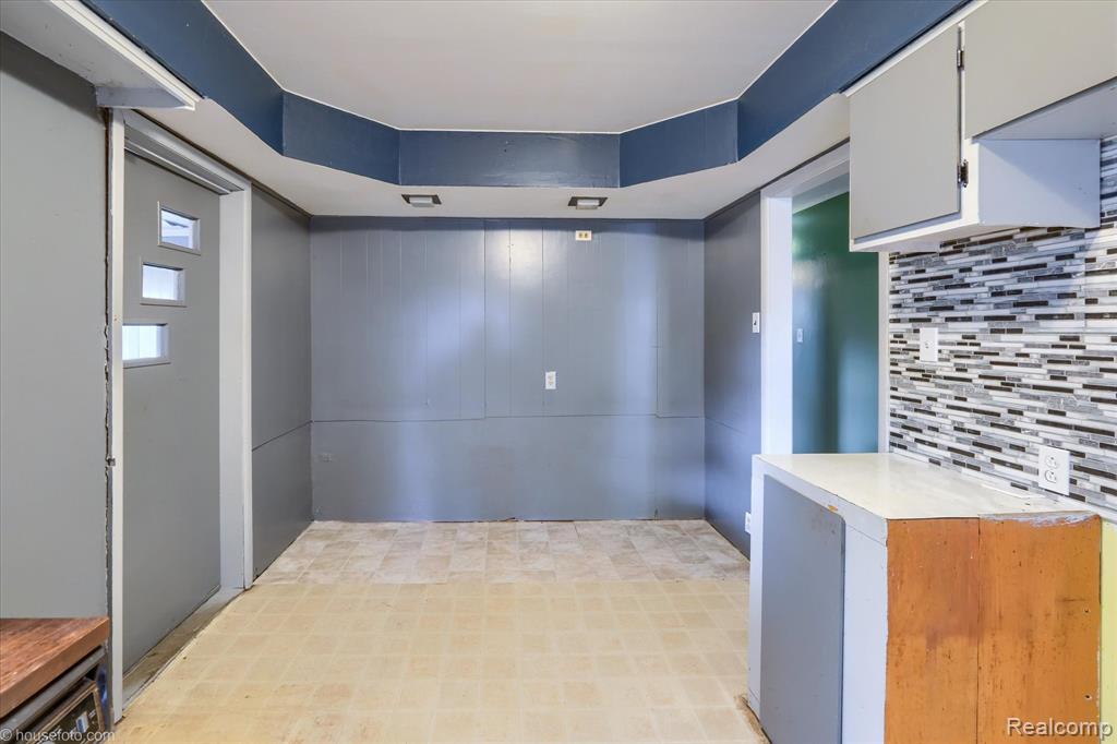 7036 Clabuesch Street, Pigeon Vlg, MI — Photo 12