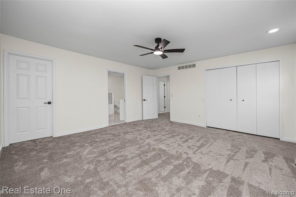 5426 N Piccadilly, West Bloomfield, MI — Photo 36