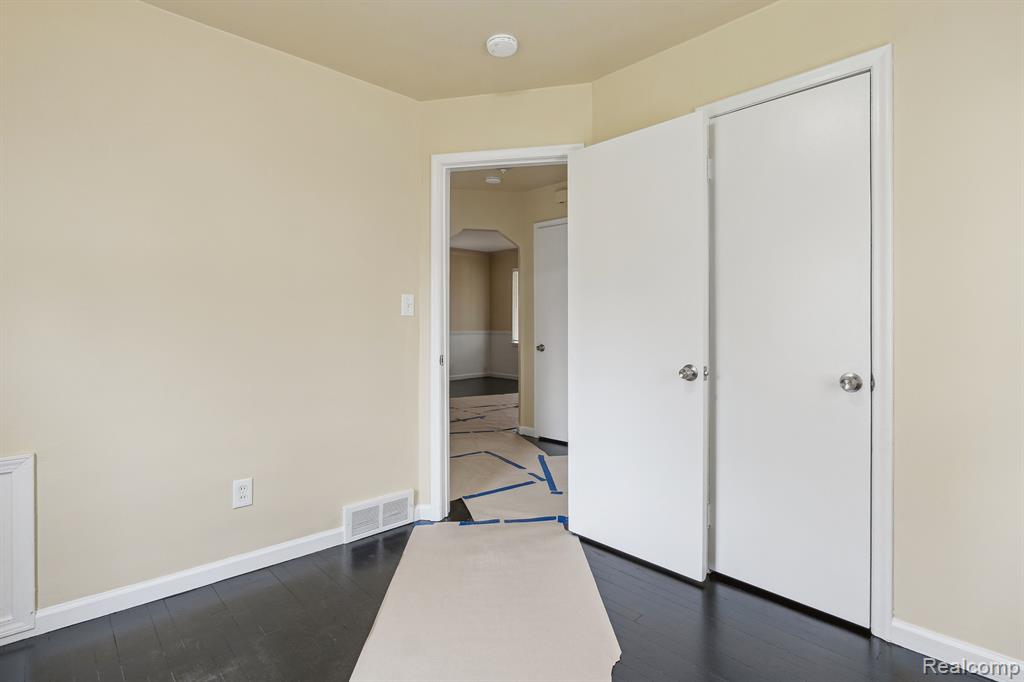 8468 LOZIER Avenue, Warren, MI 48089 — Photo 15
