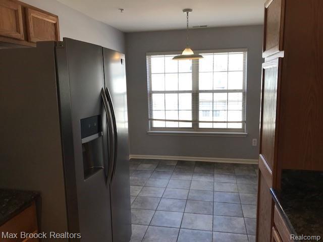 421 OLD PINE Way, Walled Lake, MI 48390 — Photo 8