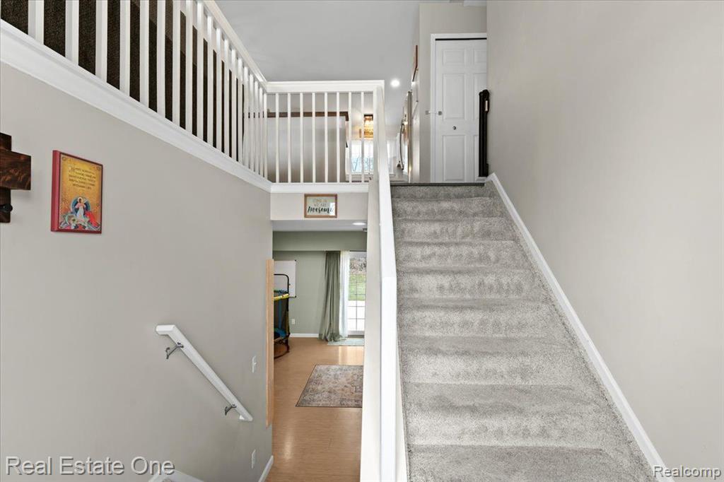 573 CARRIAGE HILL Drive, Fenton, MI 48430 — Photo 20