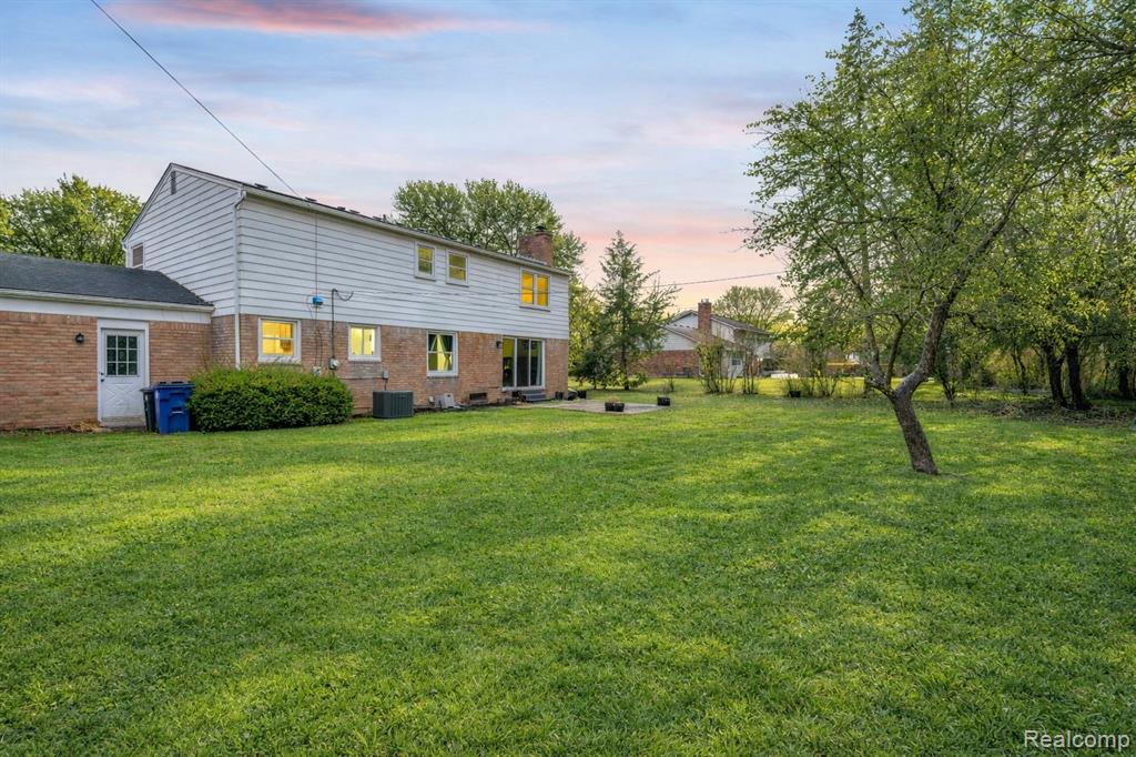 5738 Pebbleshire Road, Bloomfield Hills, MI 48301 — Photo 28