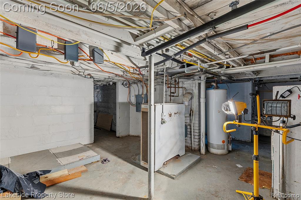 174 S Belle River Avenue, Marine, MI — Photo 23