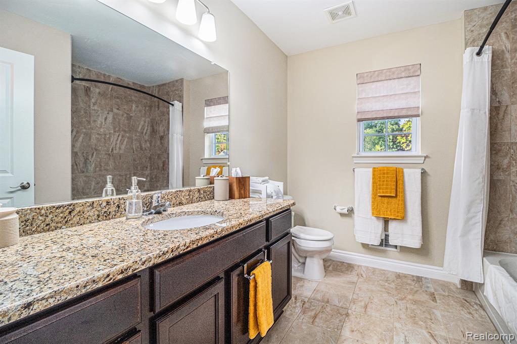 8023 Ivy Glen Park, White Lake, MI — Photo 22