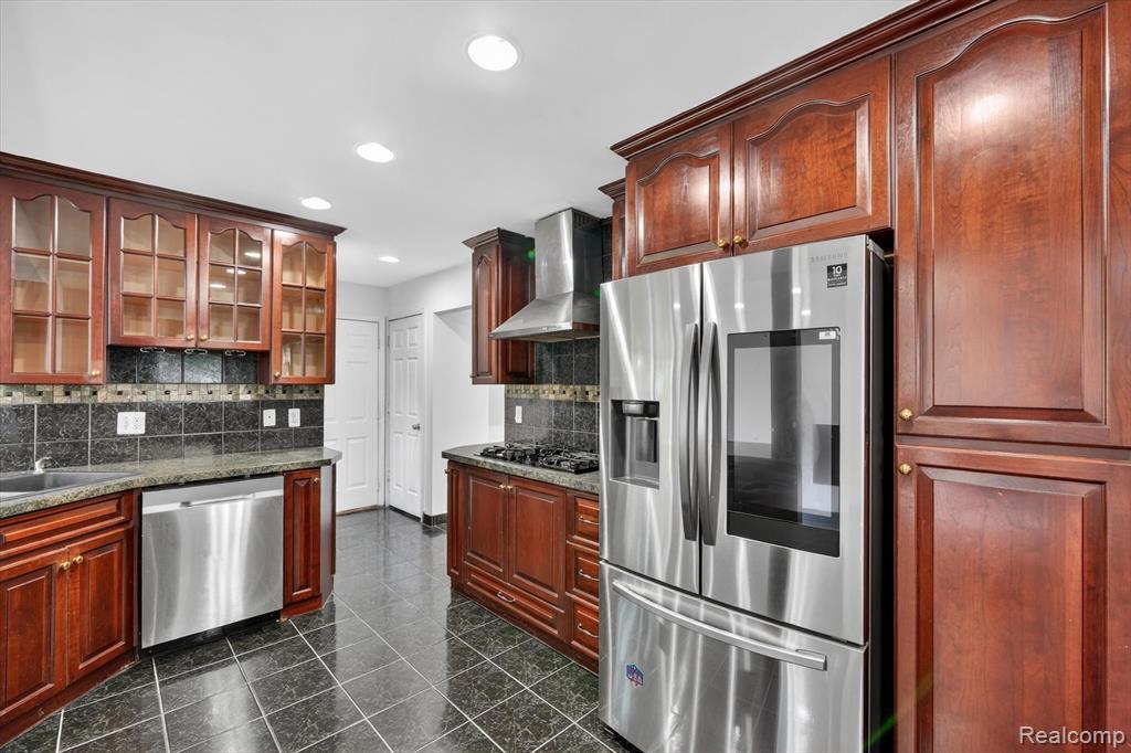 8452 Doncaster, Sterling Heights, MI 48312 — Photo 16