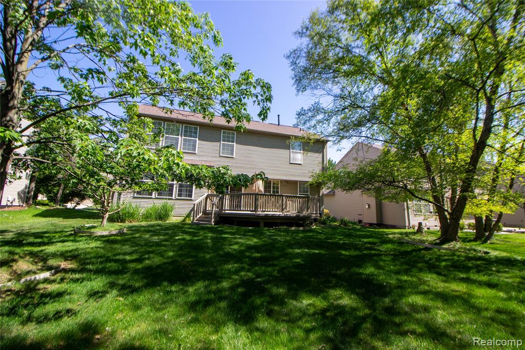 227 Biltmore Drive, Troy, MI 48084 — Photo 18