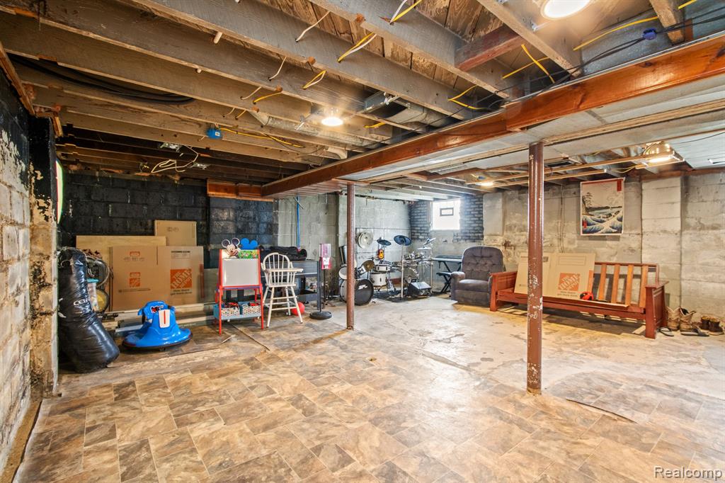 8404 LONGWORTH Street, Detroit, MI 48209 — Photo 17