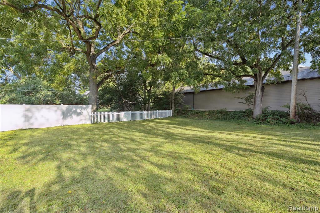 131 W South Street, Williamston, MI 48895 — Photo 42