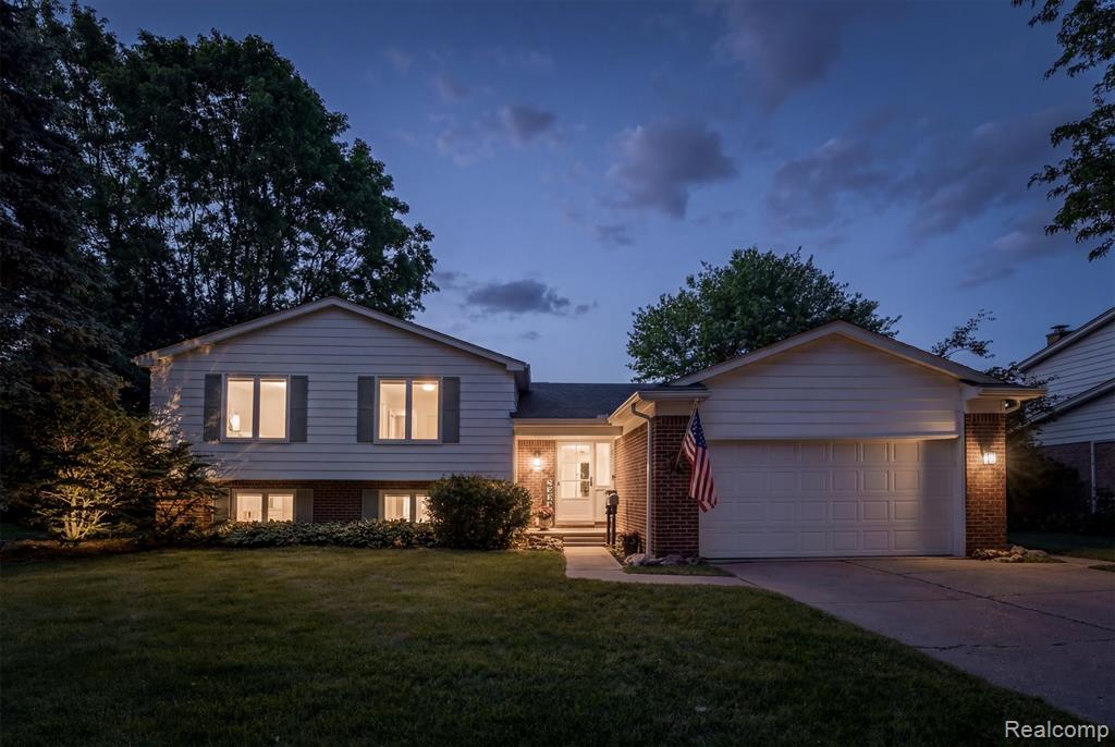 2366 Cumberland Drive, Troy, MI 48085 — Photo 34