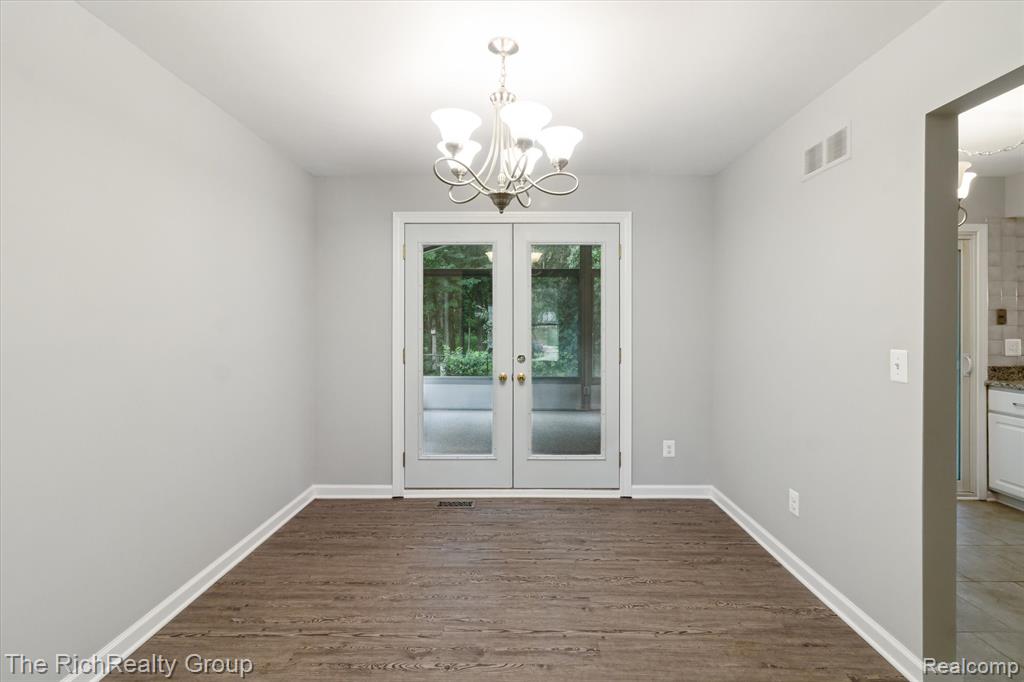 43101 LANCELOT Drive, Canton, MI 48188 — Photo 12
